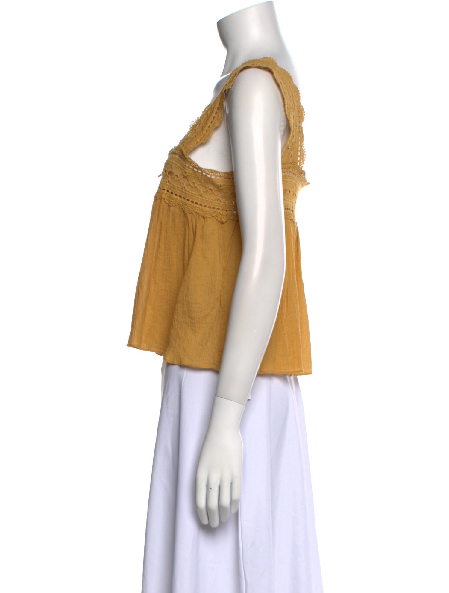 DÔEN Square Neckline Sleeveless Crop Top